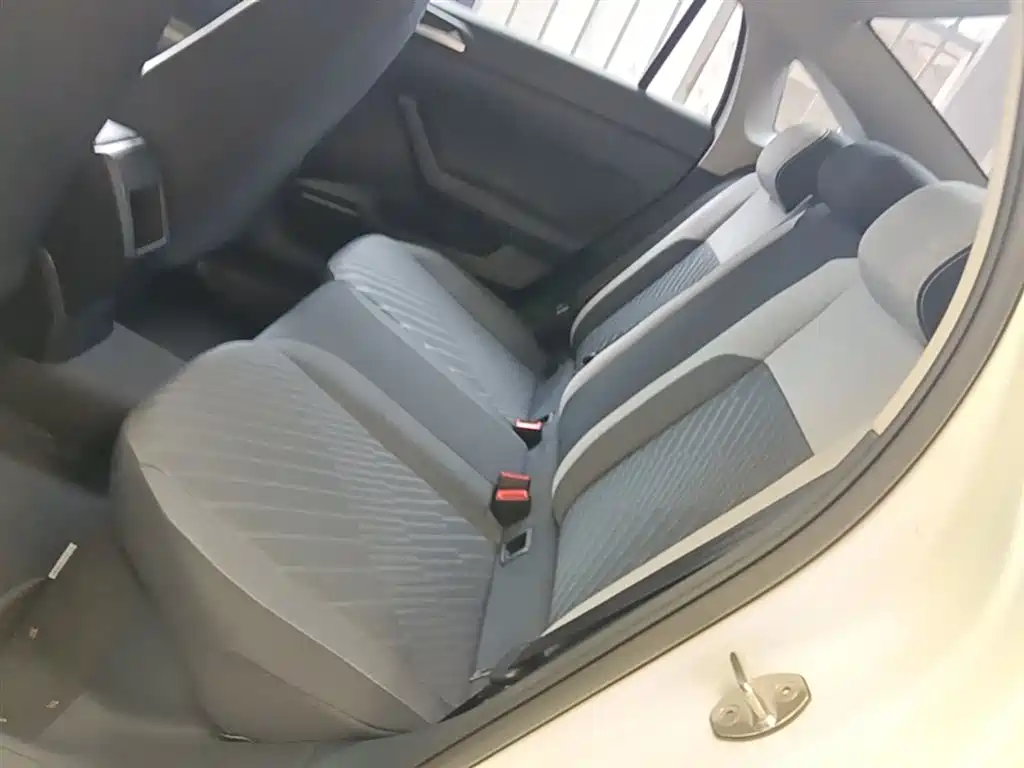 Volkswagen Lavida 2025 New Edge 1.5L Outstanding New Ease фото 17