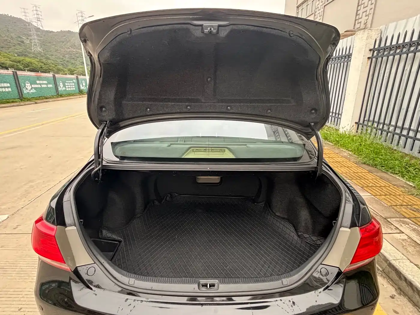 Toyota Camry 2011 200G Classic Anniversary Edition фото 13