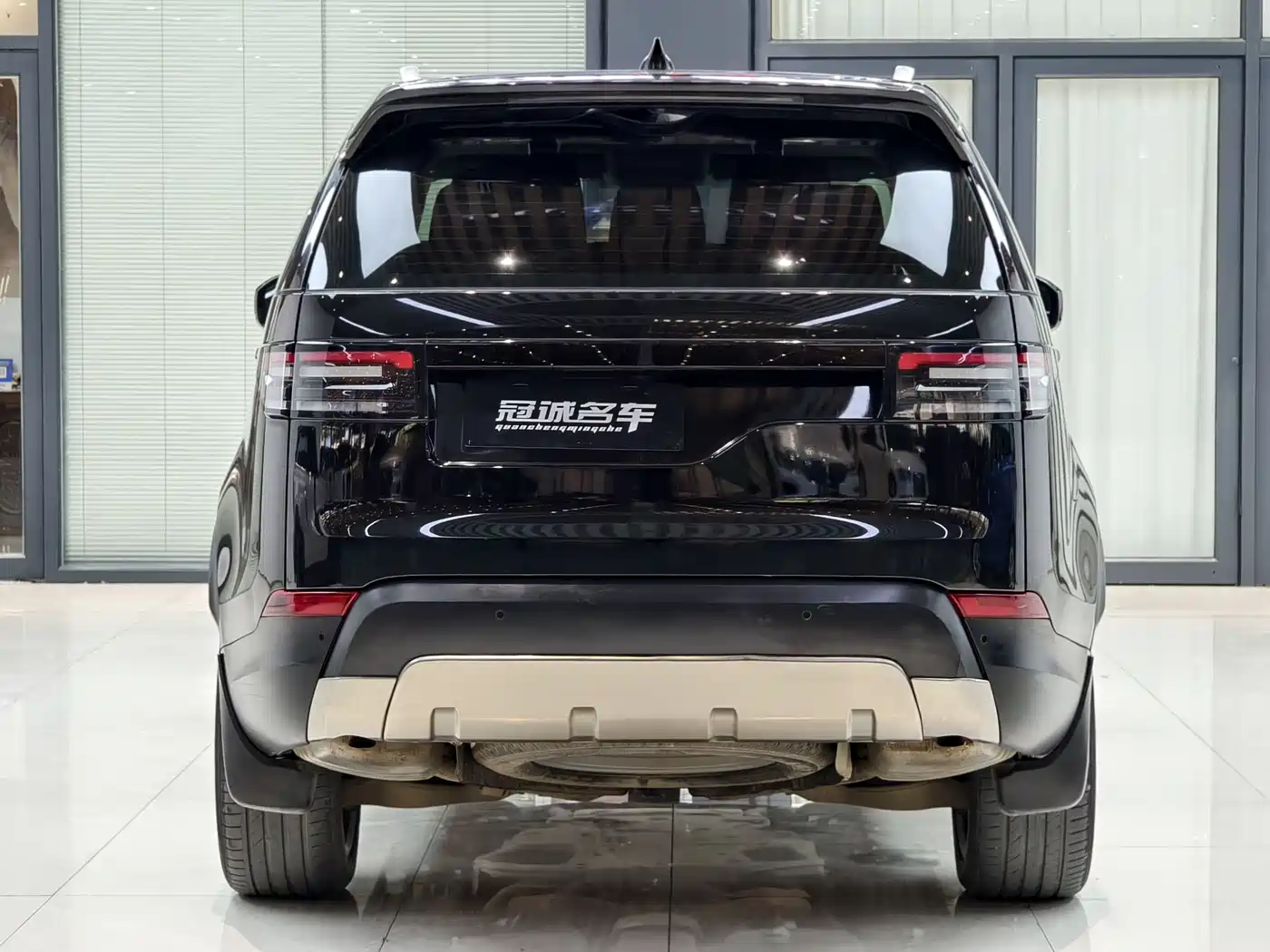 Land Rover Discovery 2018 3.0 SC V6 SE фото 6