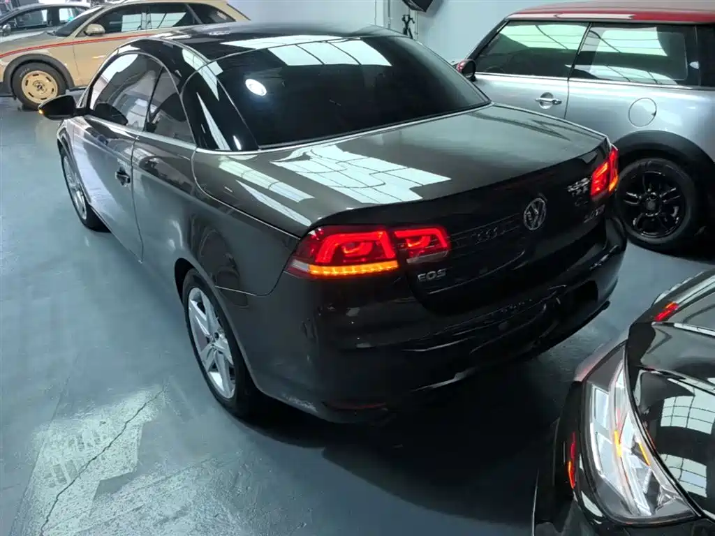 Volkswagen Eos 2011 Model 2.0TSI фото 5