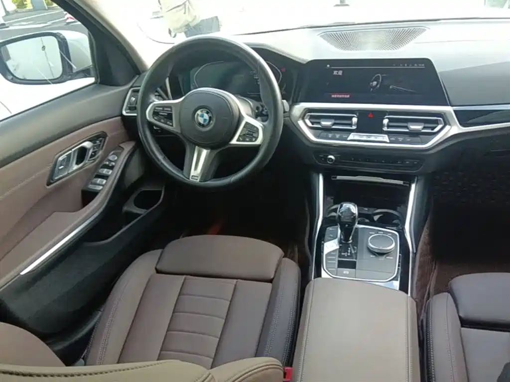 BMW 3-SERIES