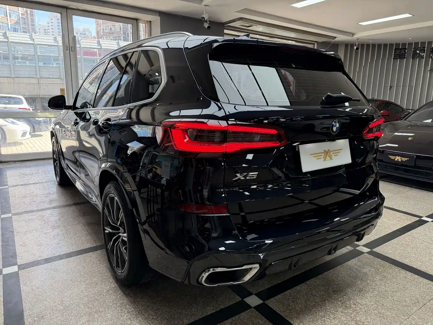 Photo 4 - BMW X5 (Import)