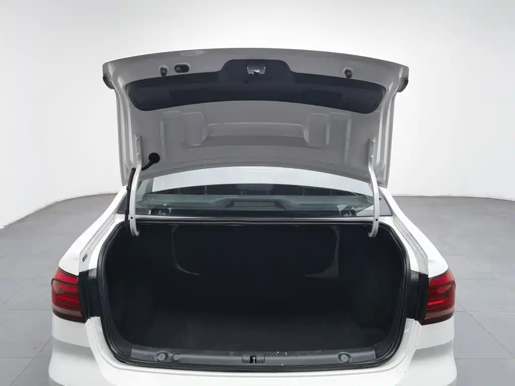 Photo 16 - Volkswagen Lavida