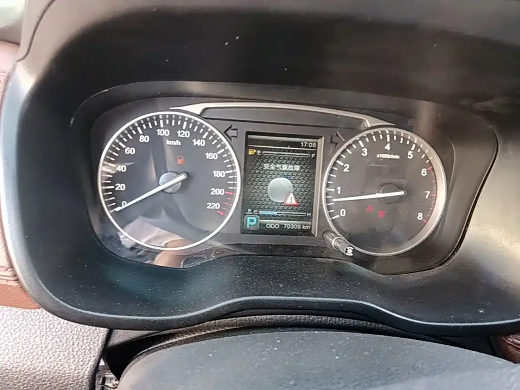 SWM Motor SWM X7 2018 2017 1.5T Automatic Smart Enjoy 7-seater
