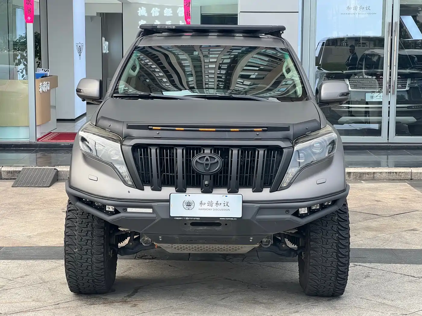 Toyota Prado 2014 4.0L Automatic TX-L фото 2