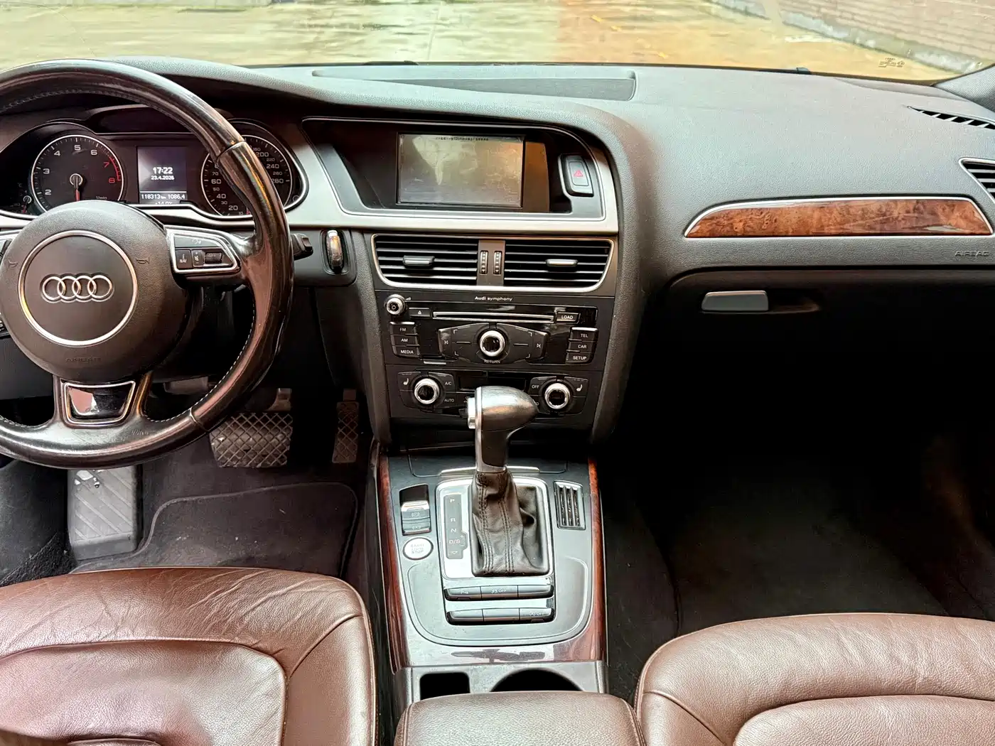 Audi A4L 2016 35 TFSI Collector's Edition S line Comfort фото 9
