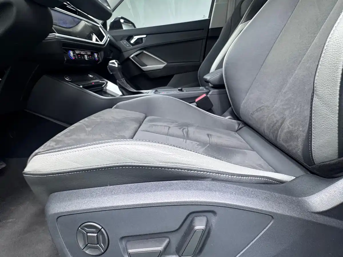 Audi Q3 2022 35 TFSI Fashion Dynamic фото 16