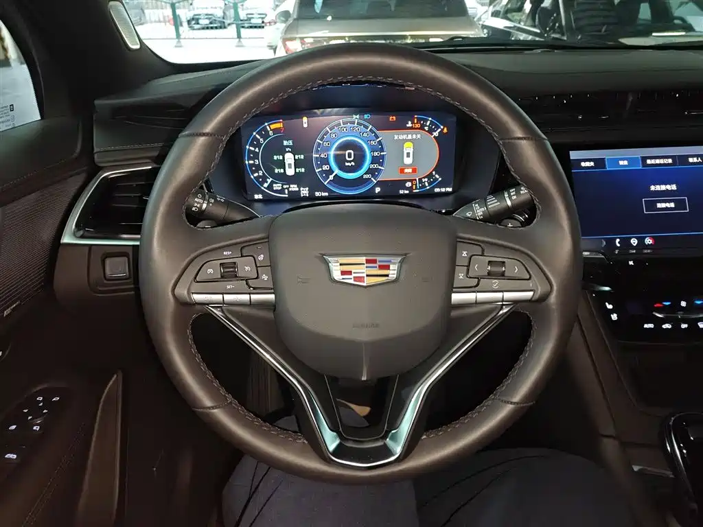 CADILLAC XT6
