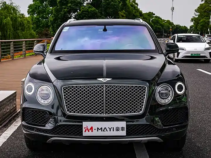 Bentley Bentayga 2016 6.0T Standard Edition фото 8