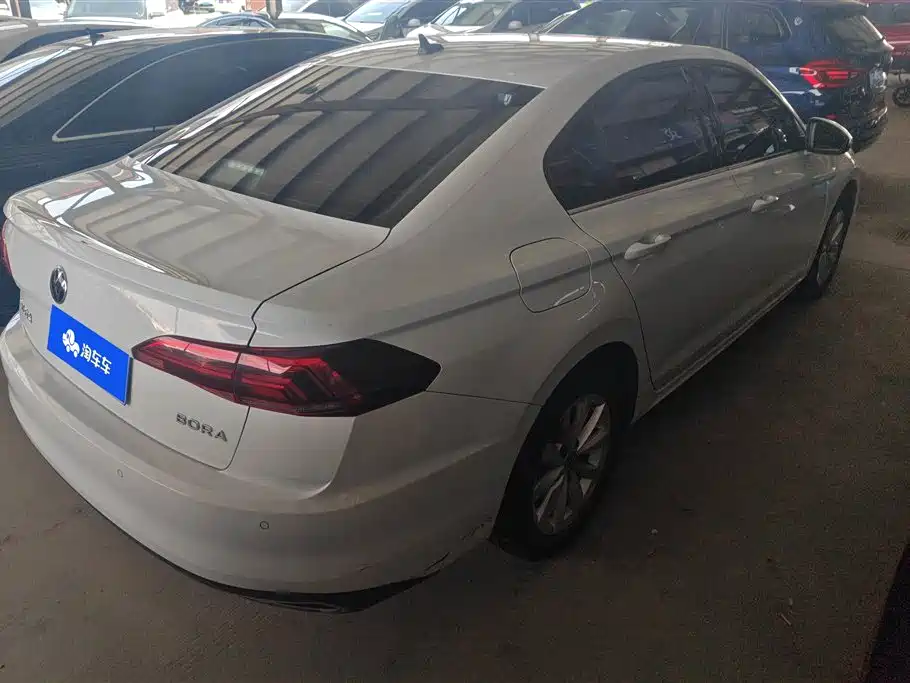 Volkswagen Bora 2021 1.5L Automatic Elite Smart Edition фото 3