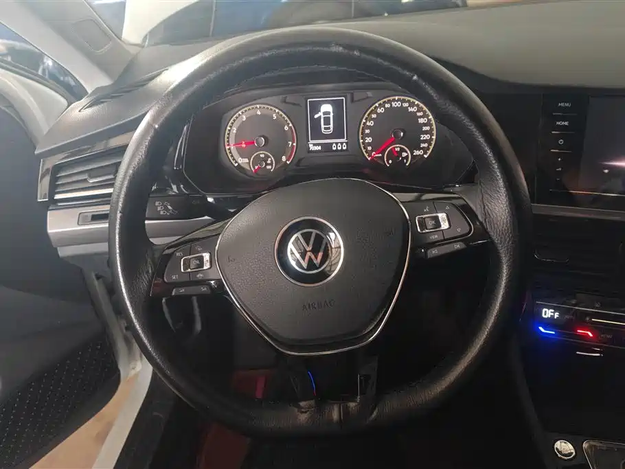 Volkswagen Bora 2021 1.5L Automatic Elite Smart Edition фото 15