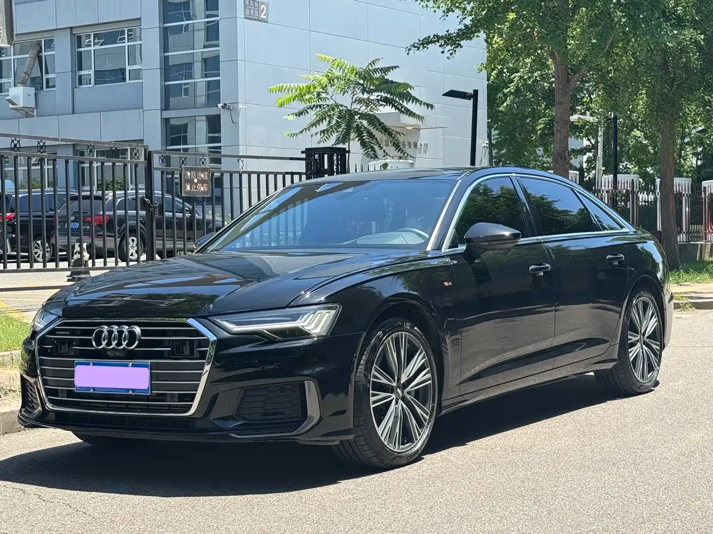 Audi A6L 2021 55 TFSI quattro Flagship Dynamic фото 3