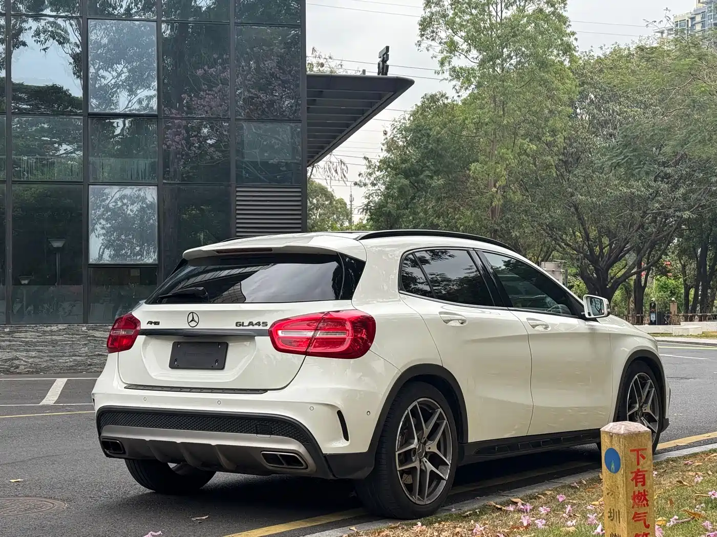 Mercedes-Benz GLA AMG 2016 AMG GLA 45 4MATIC фото 5