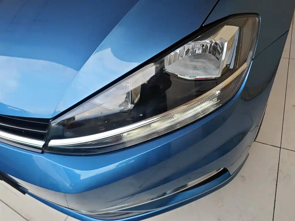 Volkswagen Golf 2018 230TSI Automatic Comfort фото 24