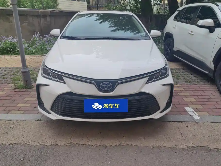 Toyota Corolla 2022 Hybrid 1.8L E-CVT Pioneer Edition фото 2