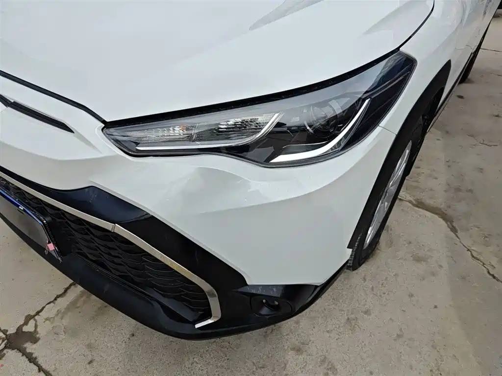 Toyota Frontlander 2023 2.0L CVT Leading Edition фото 18