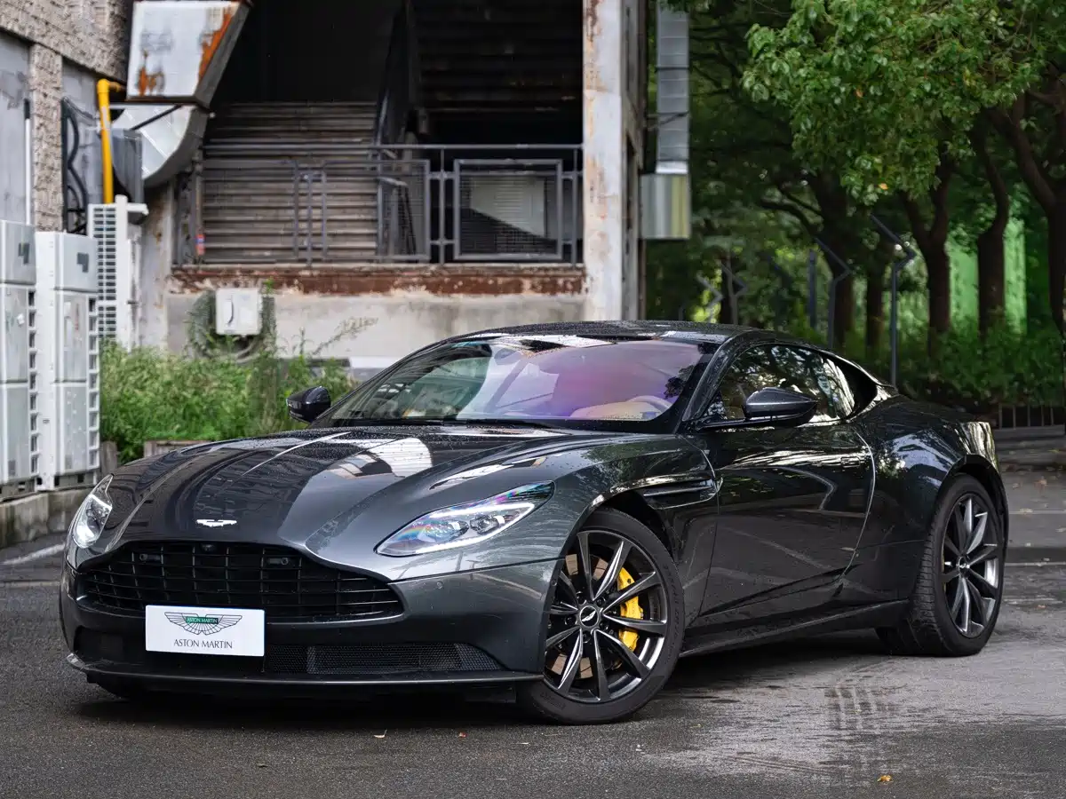 Aston Martin DB11 2020 4.0T V8 Coupe