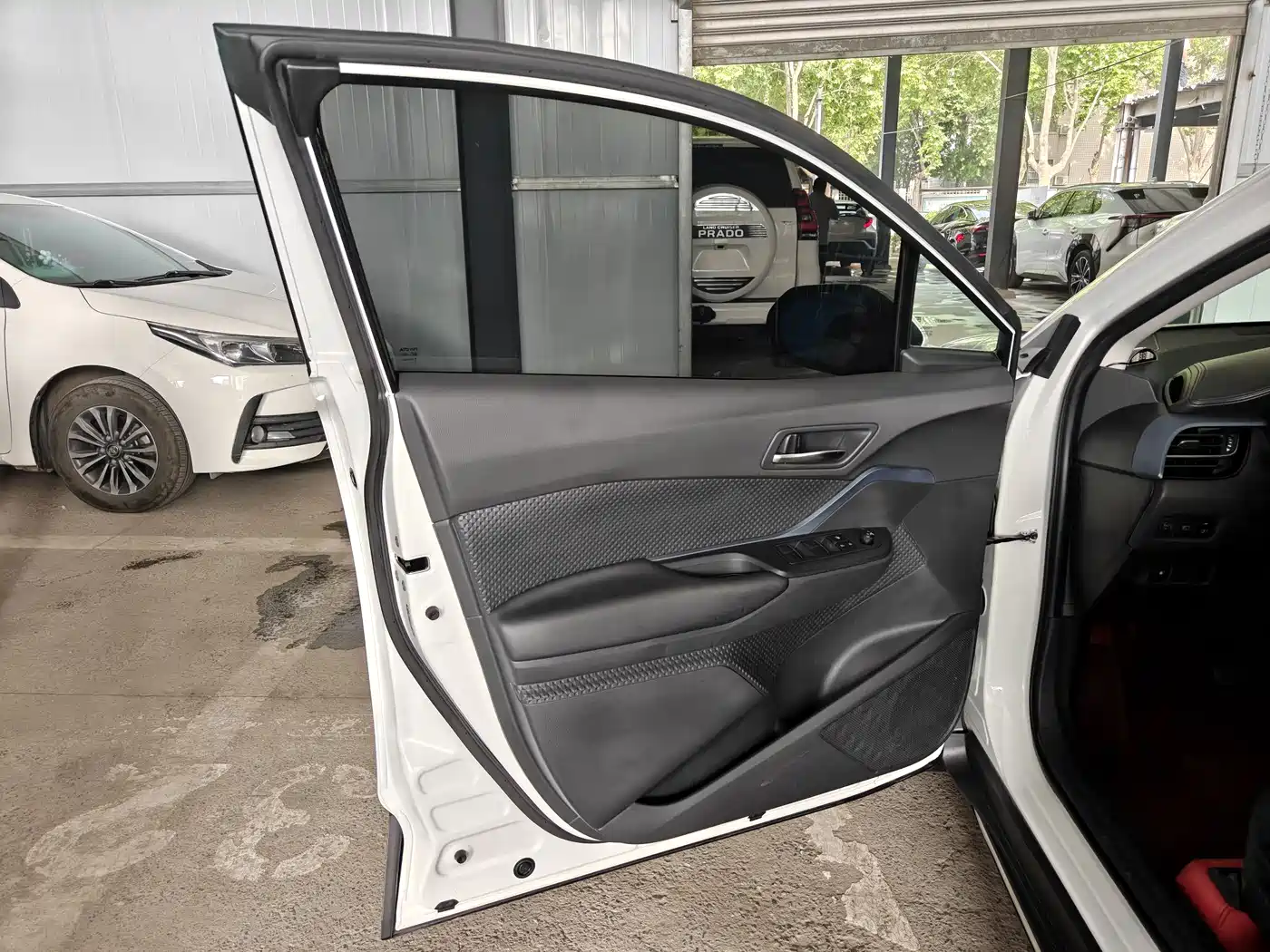 Toyota IZOA 2022 2.0L Yixiang CARE Edition фото 5
