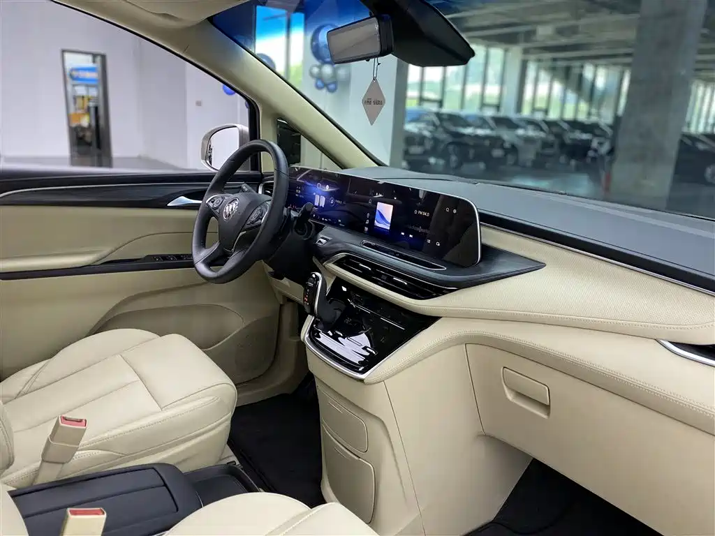 Buick GL8 2023 ES Landmaster Exclusive фото 9