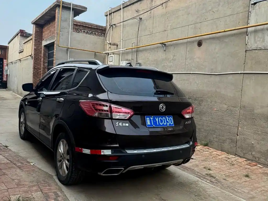 Dongfeng Aeolus Dongfeng Fengshen AX7 2015 2015 2.0L Automatic Smart Ease