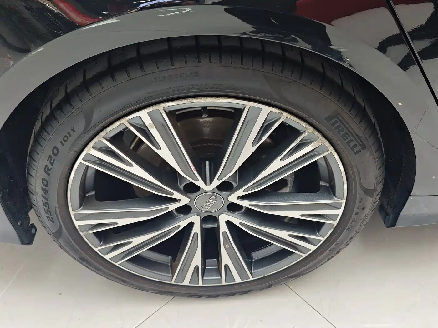 Фото 18 - Audi A6L