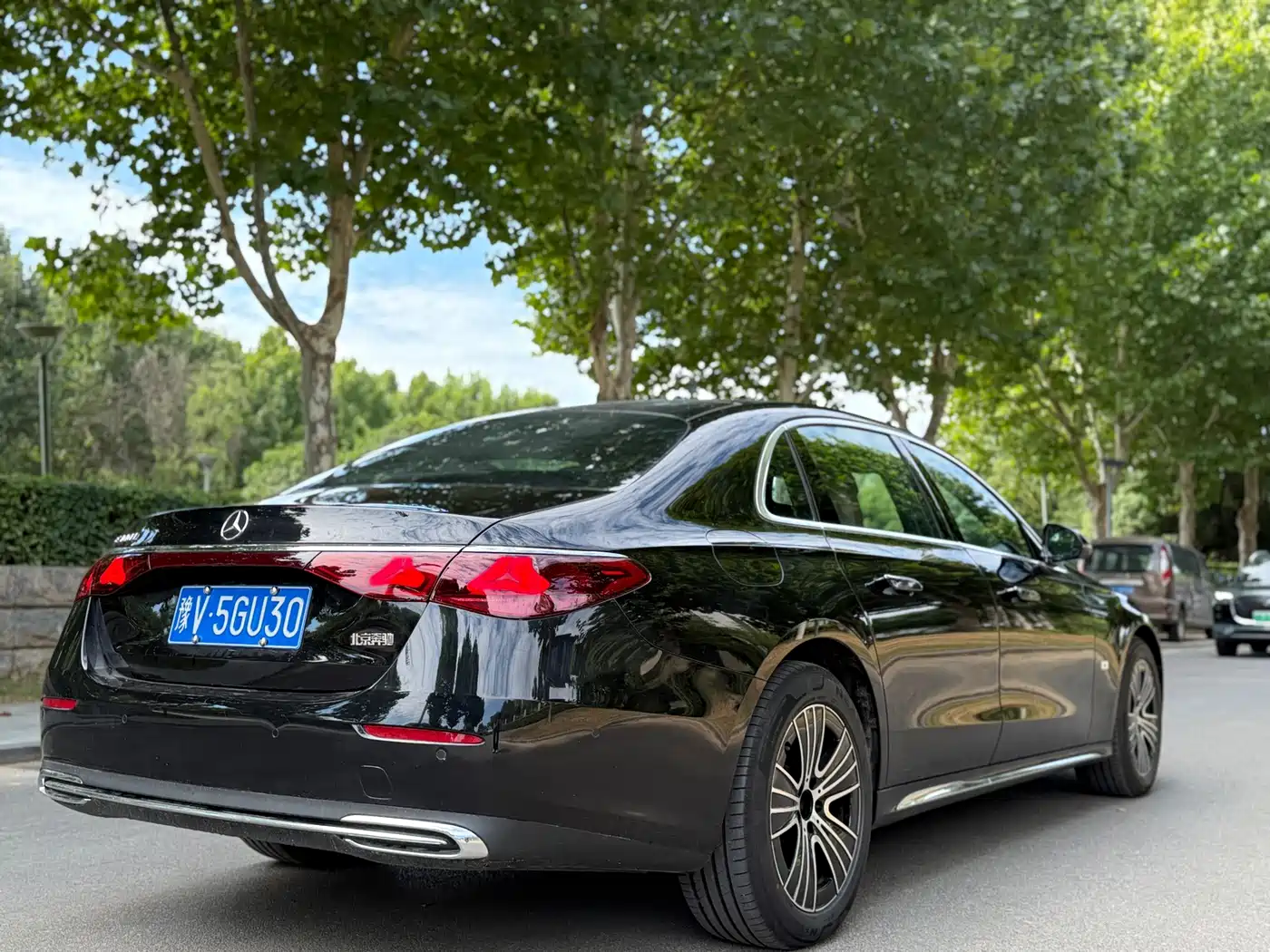 Mercedes-Benz E-Class 2026 2026 E 260 L Classic Edition
