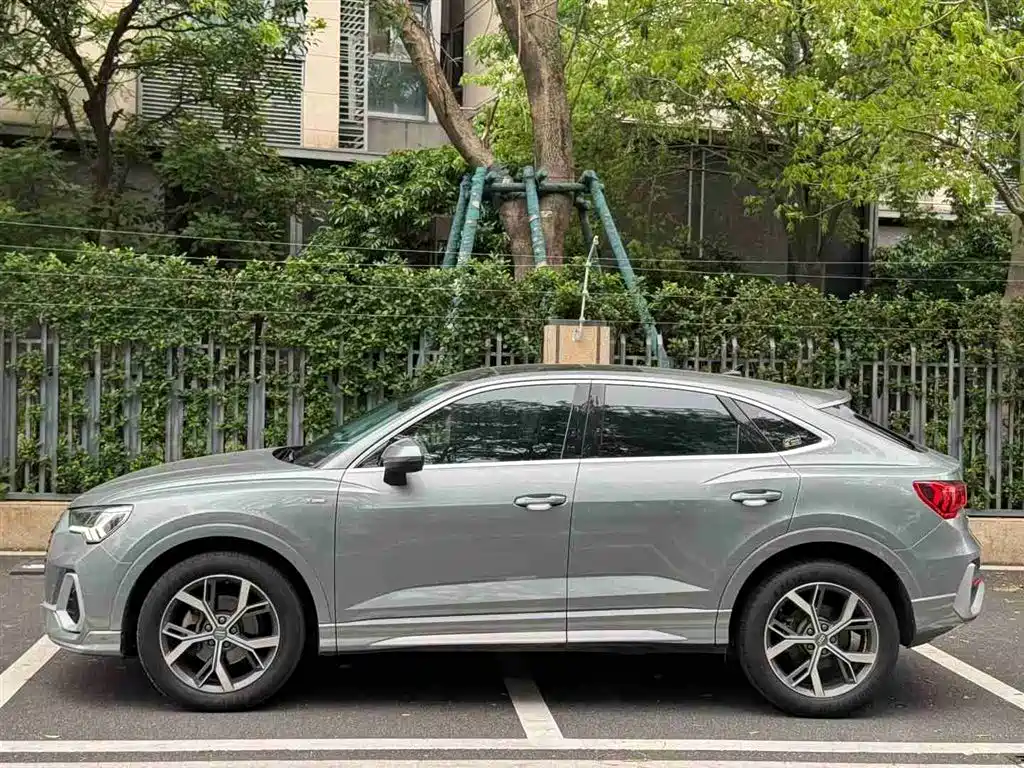 Audi Q3 Sportback 2020 40 TFSI Fashion фото 2