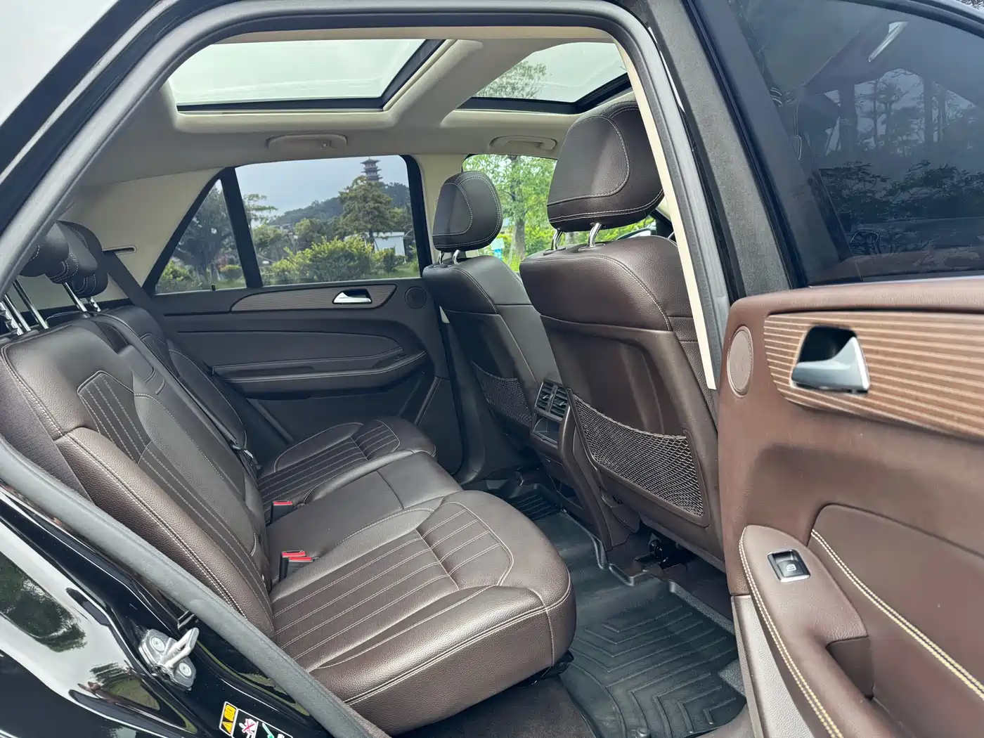 Mercedes-Benz GLE 2018 GLE 320 4MATIC Dynamic Ultimate Edition фото 9