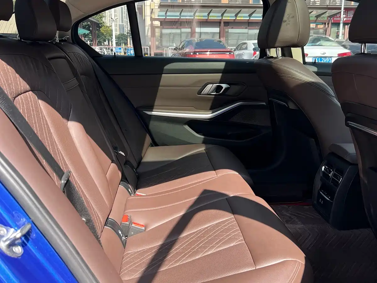BMW 3 Series 2022 325Li M Sport Package фото 11