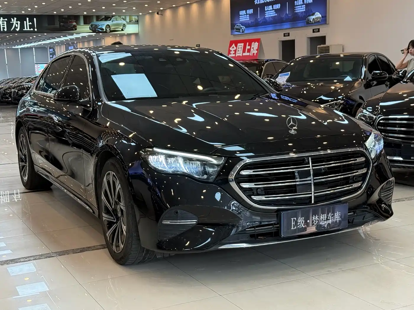 Mercedes-Benz E-Class 2024 Model E 300 L Luxury фото 3