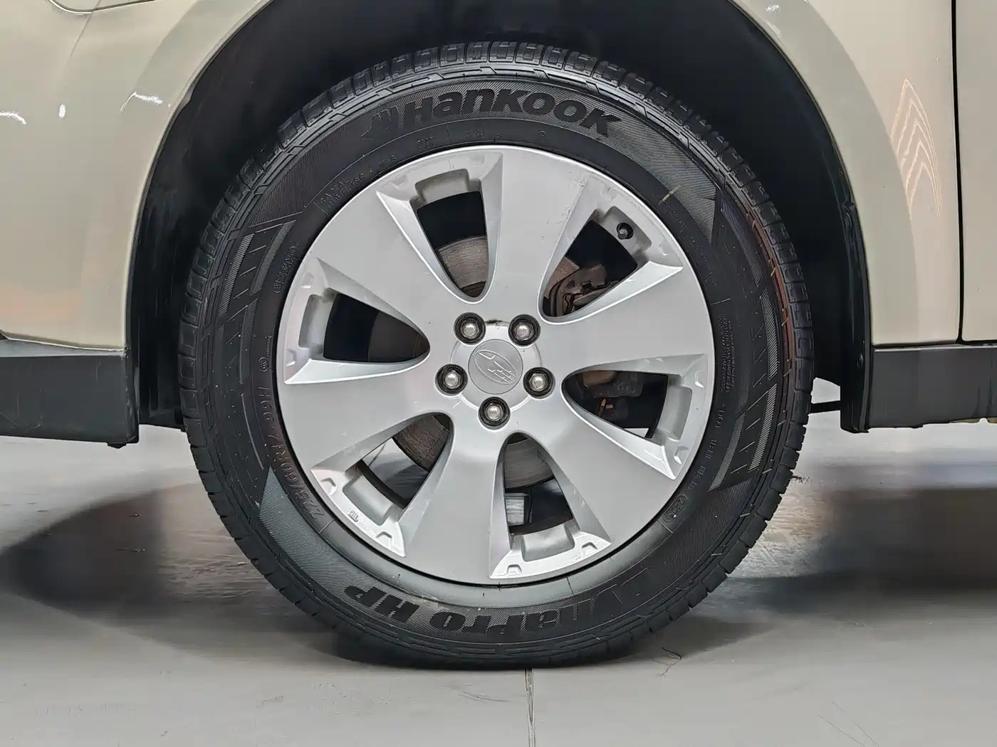 Subaru Outback 2011 2.5i Luxury Navigation Edition фото 6