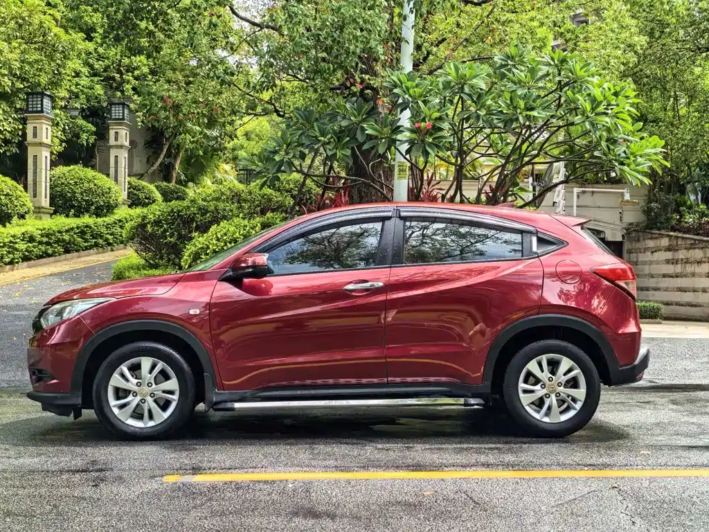Honda Vezel 2015 2015 1.8L CVT FWD Elite
