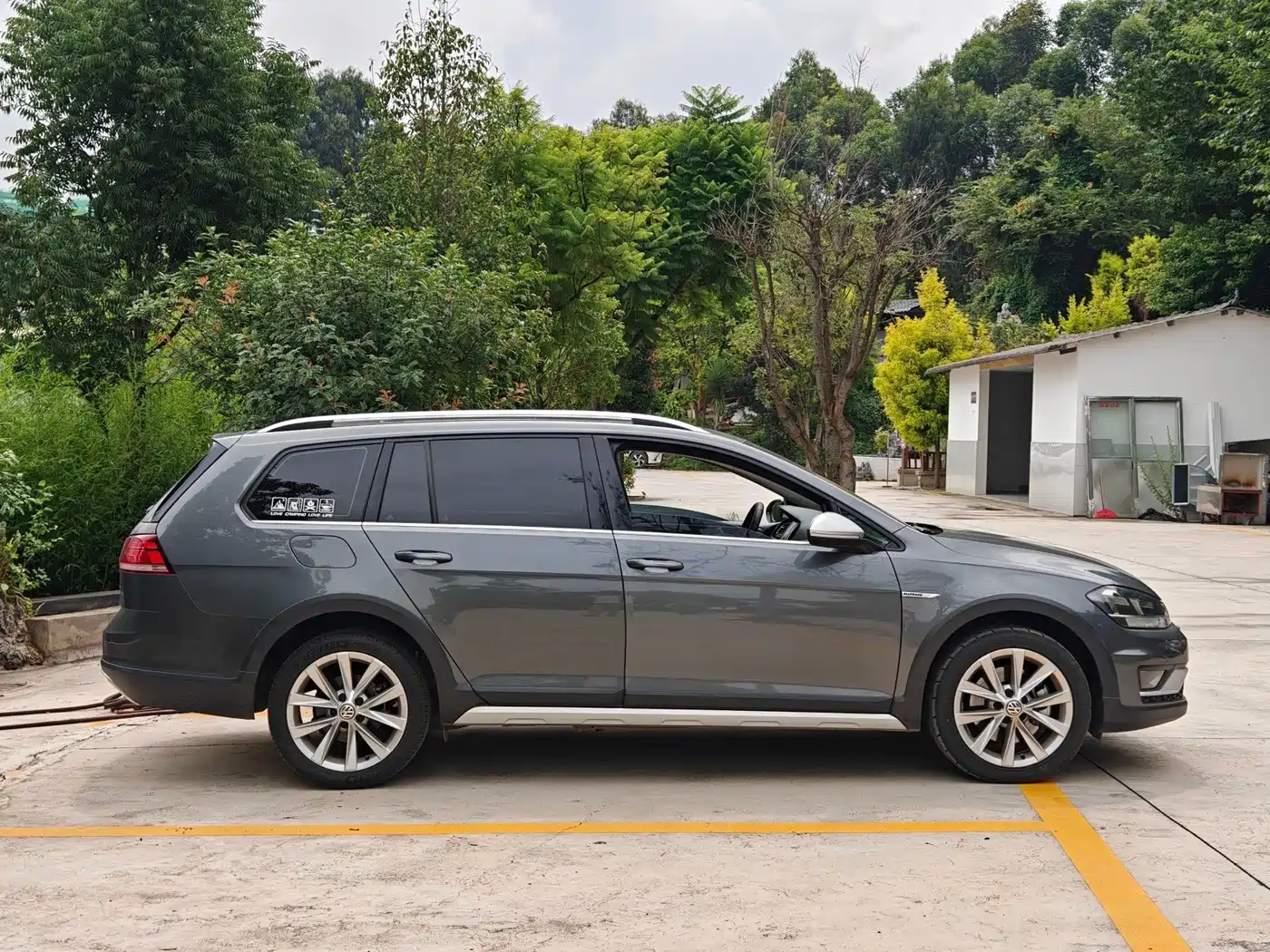 2020 Volkswagen Golf (Import)