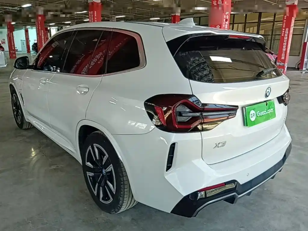 BMW iX3 2023 Leading Type фото 5