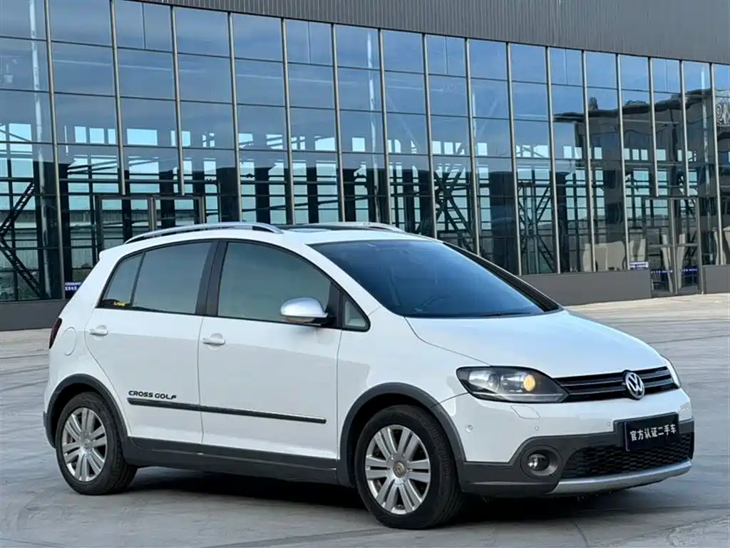 Volkswagen Golf (Import) 2011 1.4TSI Cross Golf фото 3