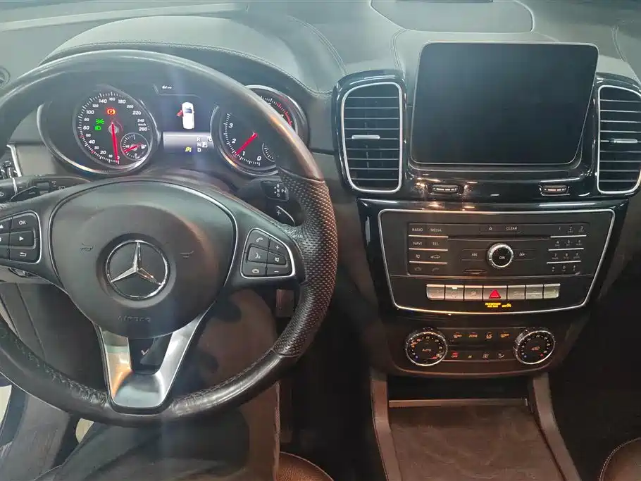 Mercedes-Benz GLE 2017 GLE 320 4MATIC Dynamic фото 12