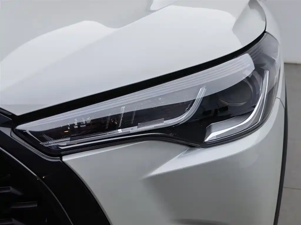 Toyota Corolla Cross 2023 2.0L Pioneer Edition фото 7
