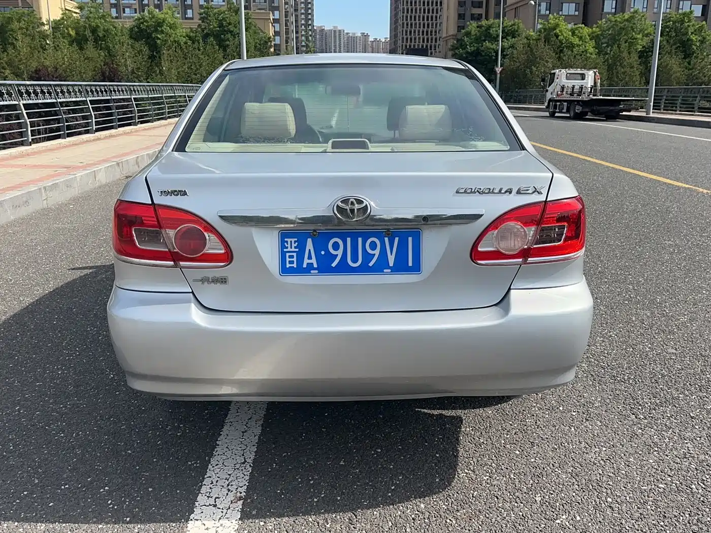 Toyota Corolla 2011 1.6L Manual Luxury Edition фото 8