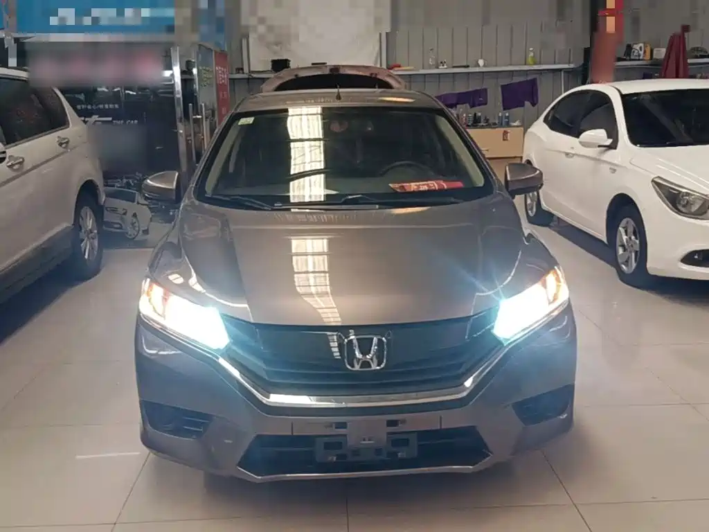 Honda Greiz 2016 2016 1.5L Manual Classic Edition