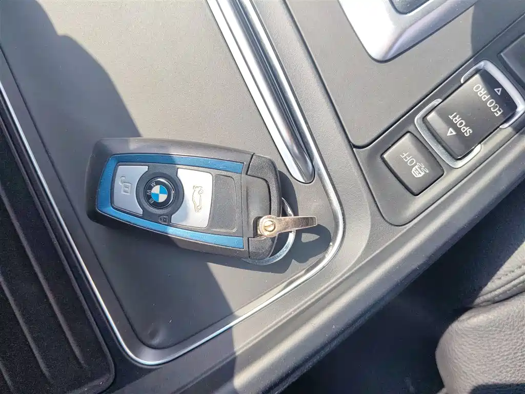 BMW 3 Series GT 2019 320i M Sport Package фото 9