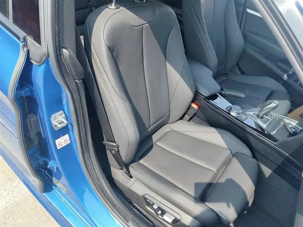 BMW 3 Series GT 2019 320i M Sport Package фото 25