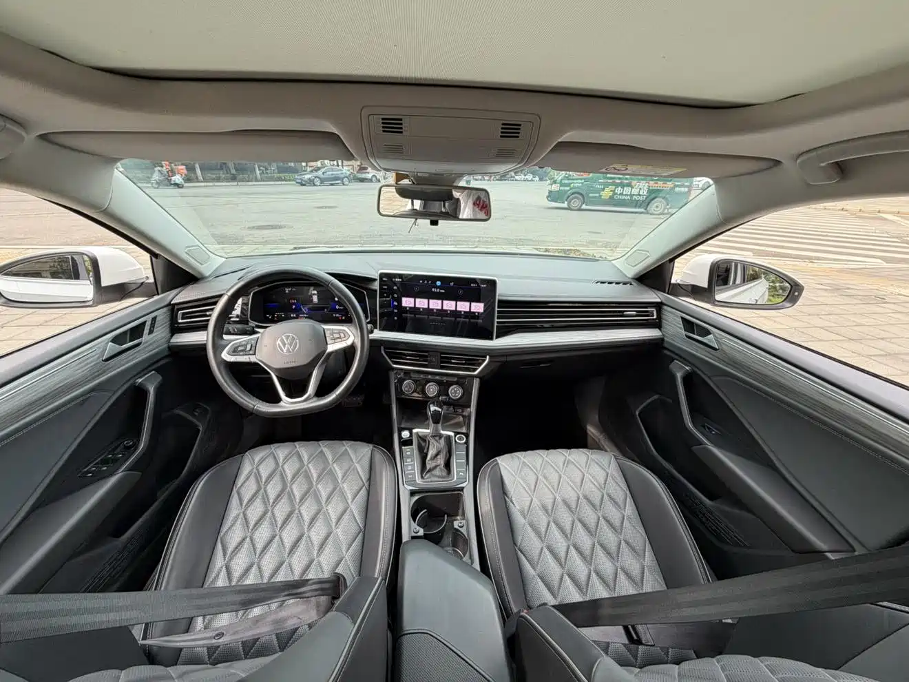 Volkswagen Sagitar 2023 300TSI DSG Surpassing Edition фото 7