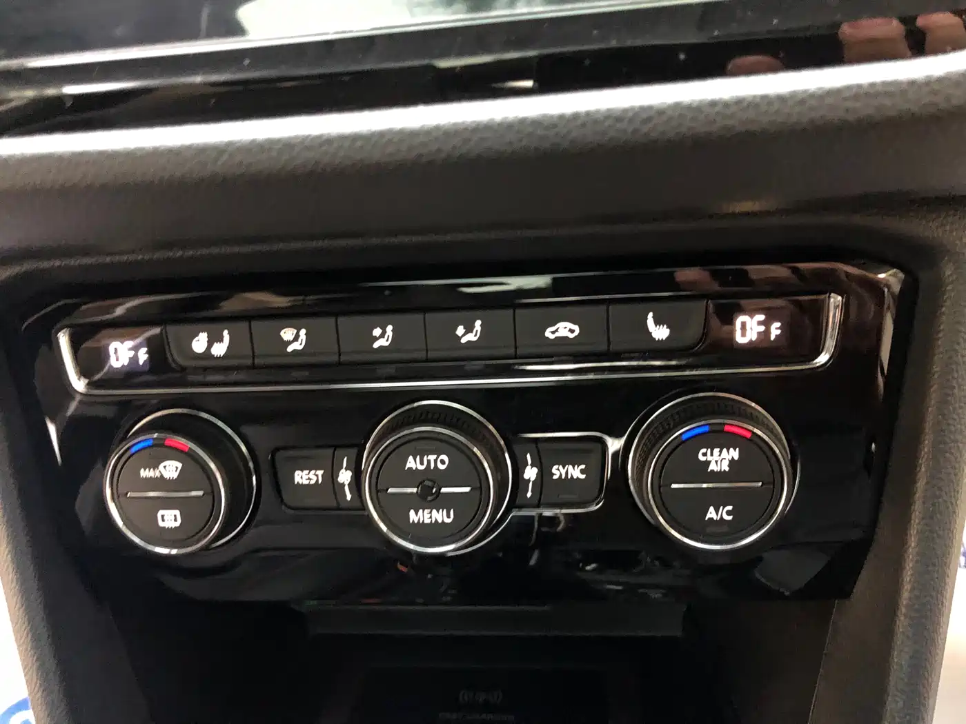 Volkswagen Tiguan L 2020 330TSI Auto 2WD Smart Luxury China VI фото 12