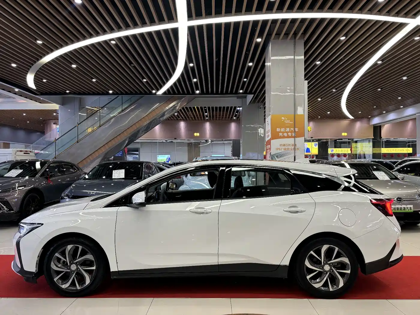 Buick Velite 6 2020 Plug-in Hybrid Connected Smart Edition фото 10