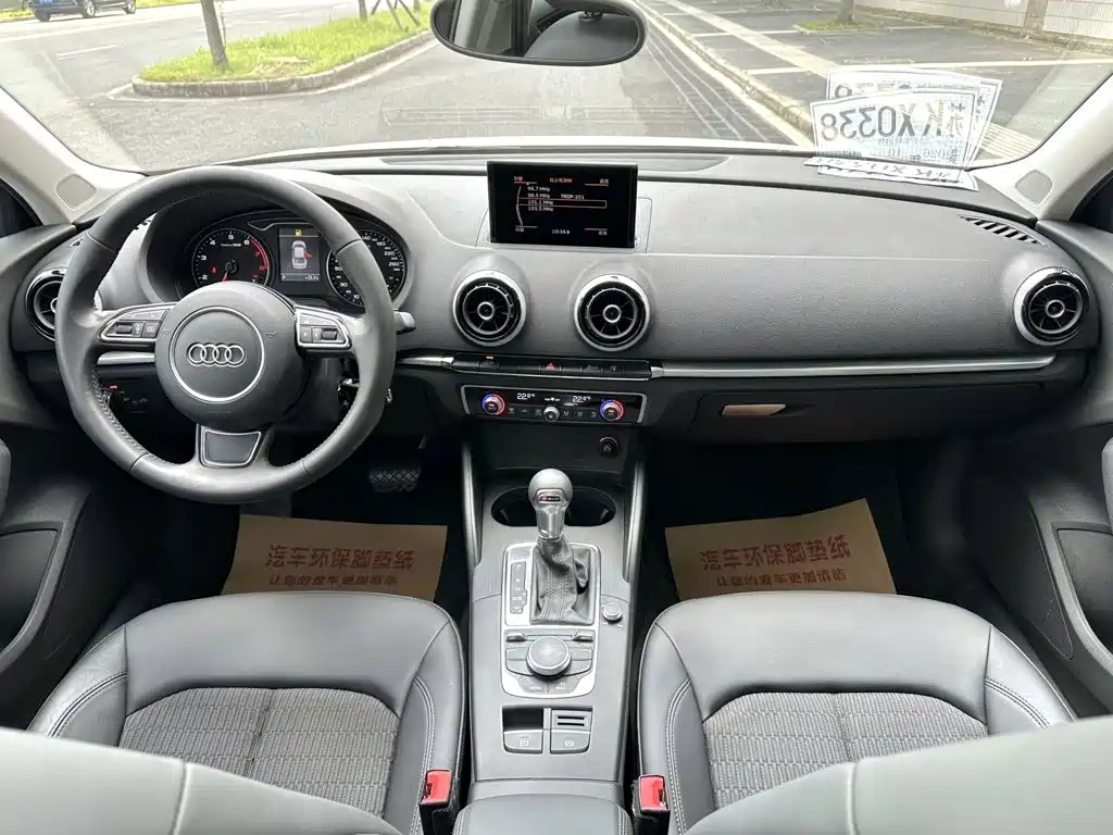 Audi A3 (Import) 2014 2014 Limousine 40 TFSI S line Comfort