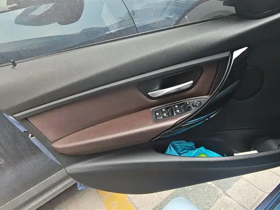 BMW 3 Series 2019 320Li M Sport Package фото 7