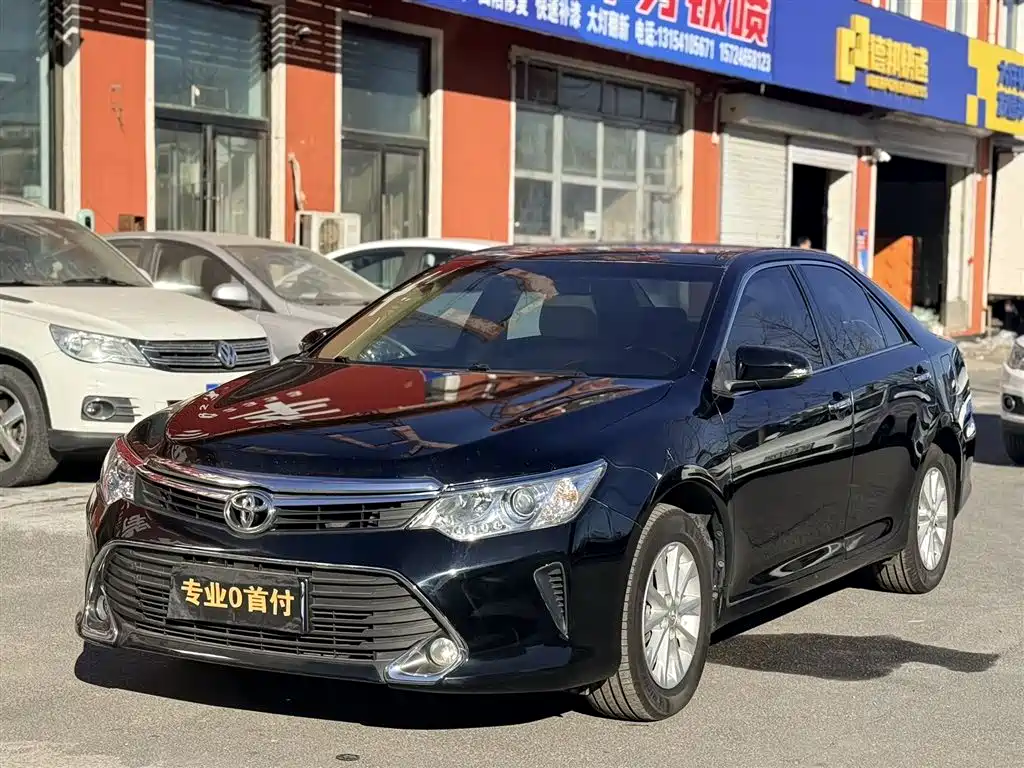 Toyota Camry 2015 2.0G Leading Edition фото 3
