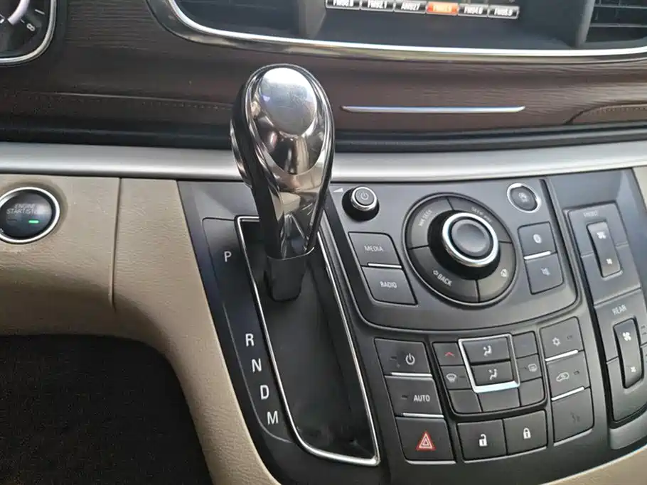 Buick GL8 2018 28T Luxury Model China VI фото 15