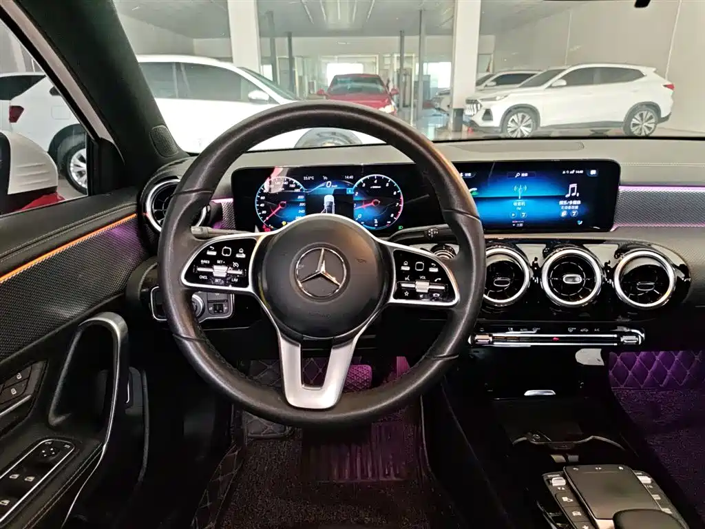 MERCEDES-BENZ CLASS A