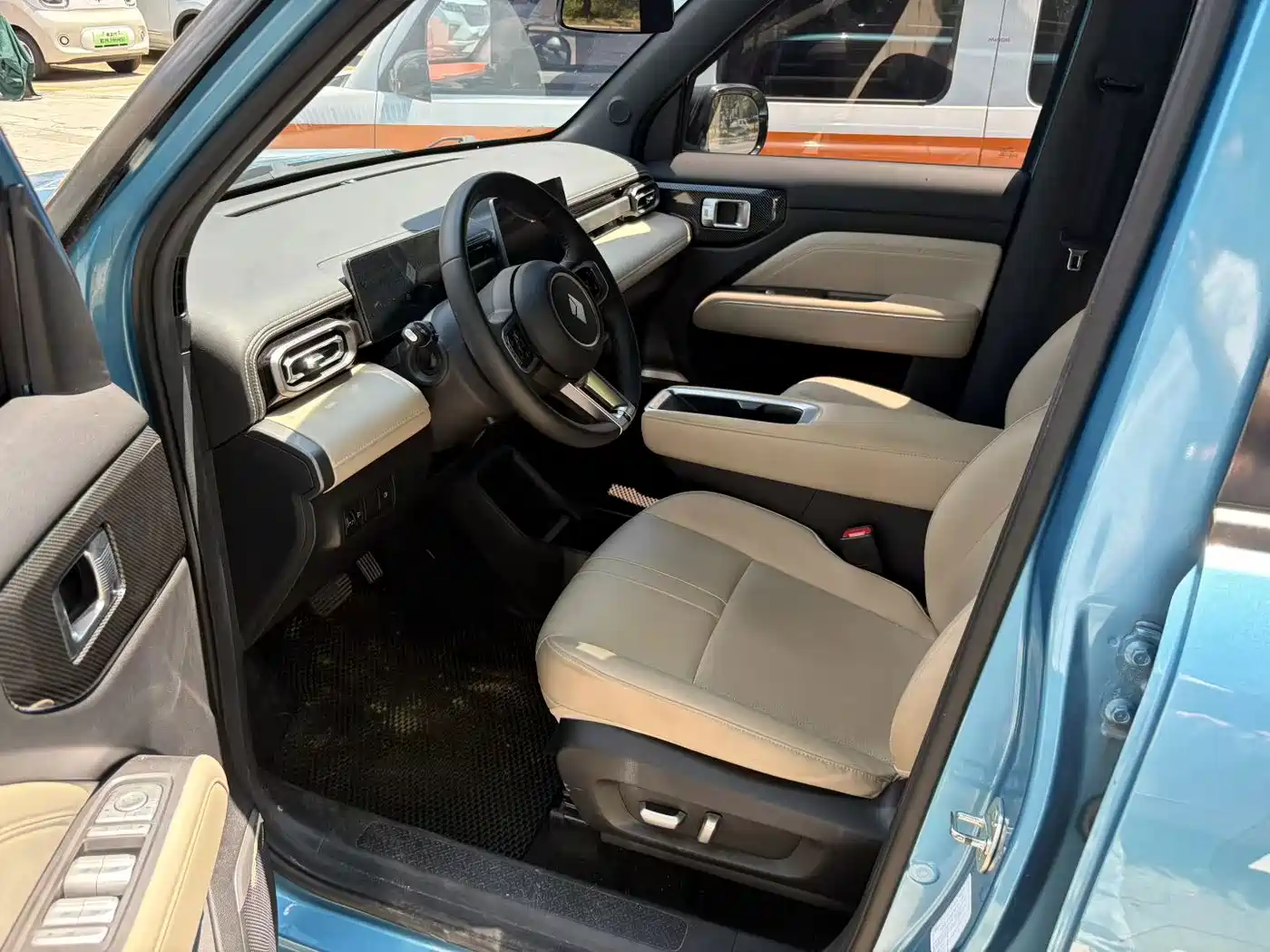 Baojun Yueye Plus 2024 2024 Smart Premium 4-Seater